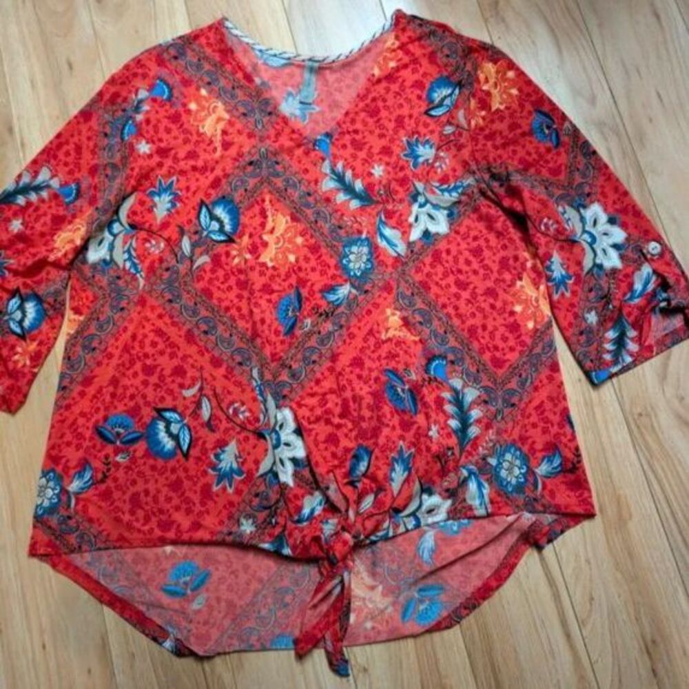Honeyme Curvy XL Boho Floral Tie-Front Top - Coral / Red Paisley